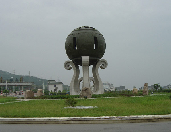 太湖明珠鍛銅雕塑